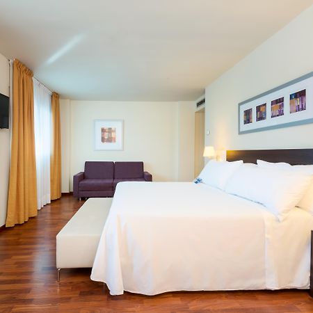 ปอร์ต เฟเรีย บาเลนเซีย Hotel ภายนอก รูปภาพ