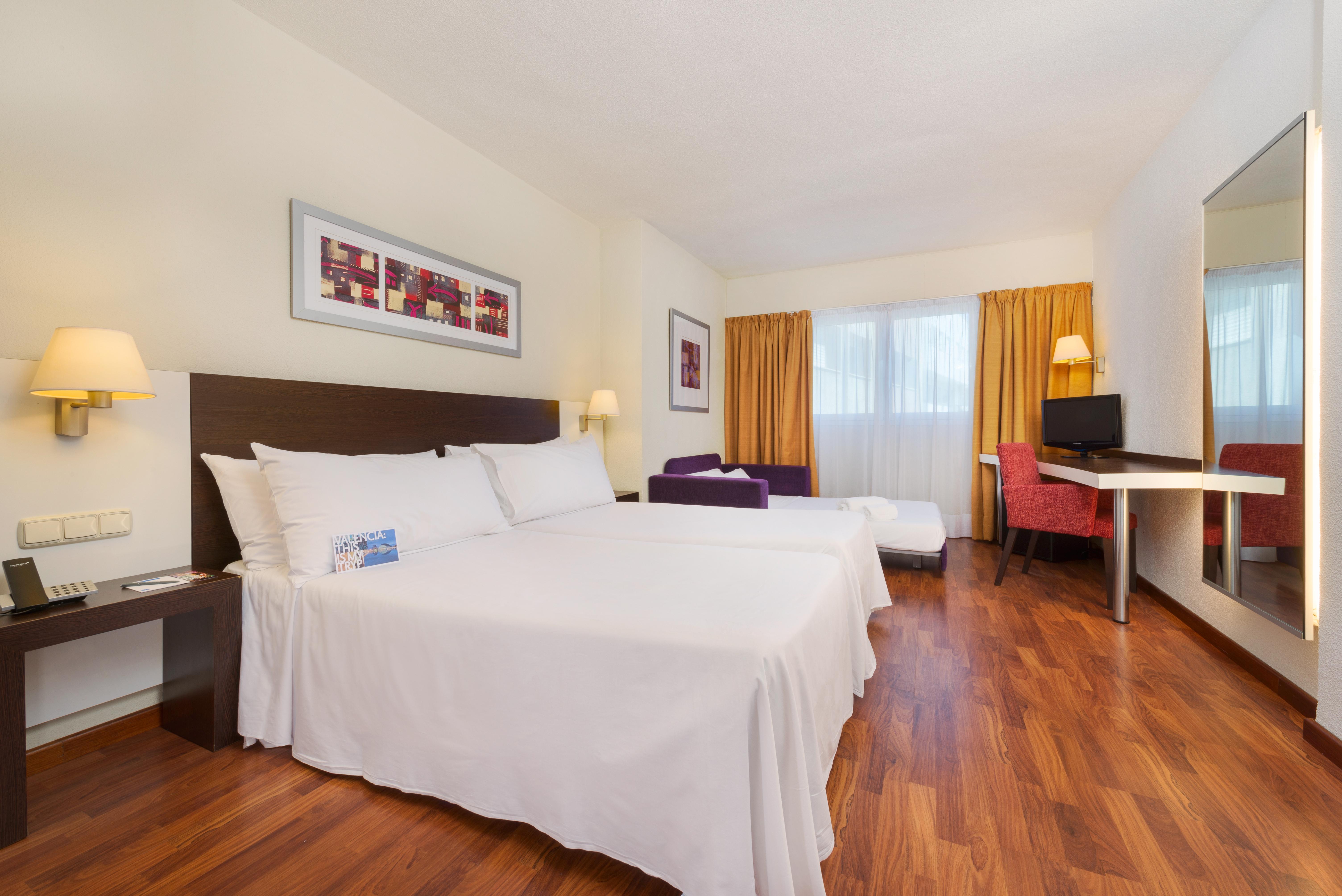 ปอร์ต เฟเรีย บาเลนเซีย Hotel ภายนอก รูปภาพ