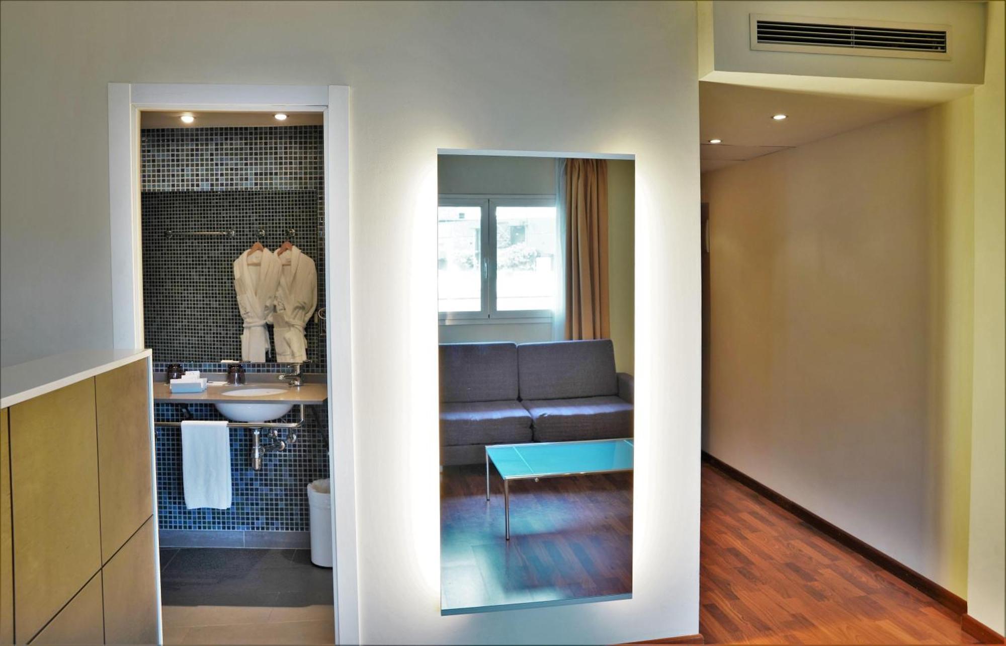 ปอร์ต เฟเรีย บาเลนเซีย Hotel ภายนอก รูปภาพ