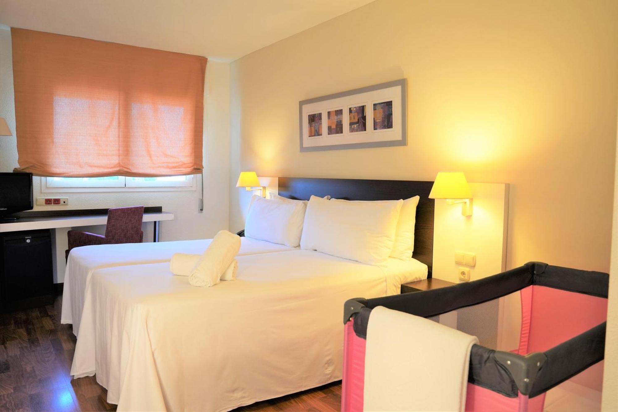 ปอร์ต เฟเรีย บาเลนเซีย Hotel ภายนอก รูปภาพ